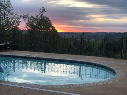 Secluded Getaway with Private Pool and Panoramic View of the Arkansas Ozarks!