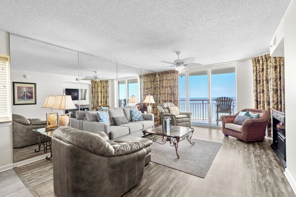 TV - 4 bedroom, 3 bath oceanfront condo. Great amenities!! (North Myrtle Beach)