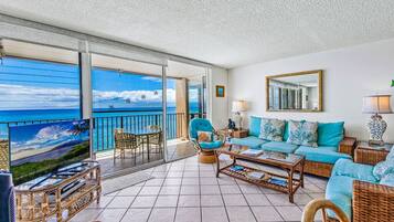 Televisie, een dvd-speler, een muziekbibliotheek en een stereo