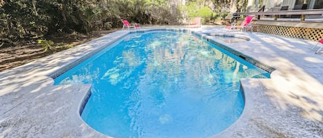 Beheizter Pool