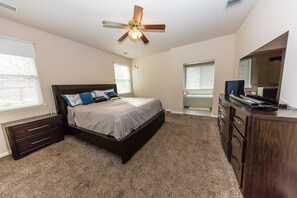 4 bedrooms, iron/ironing board, WiFi, bed sheets