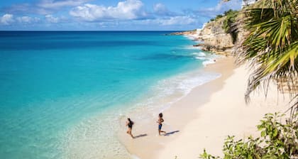 The CLIFF - Renovated Condo in a Luxury Beachfront Resort with Spa - Restaurant