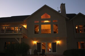 Exterior - GORGEOUS LARGE HOME WITH HOT TUB! 4th NIGHT FREE! (Galena)
