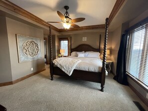 5 slaapkamers, een strijkplank/strijkijzer, gratis wifi, beddengoed