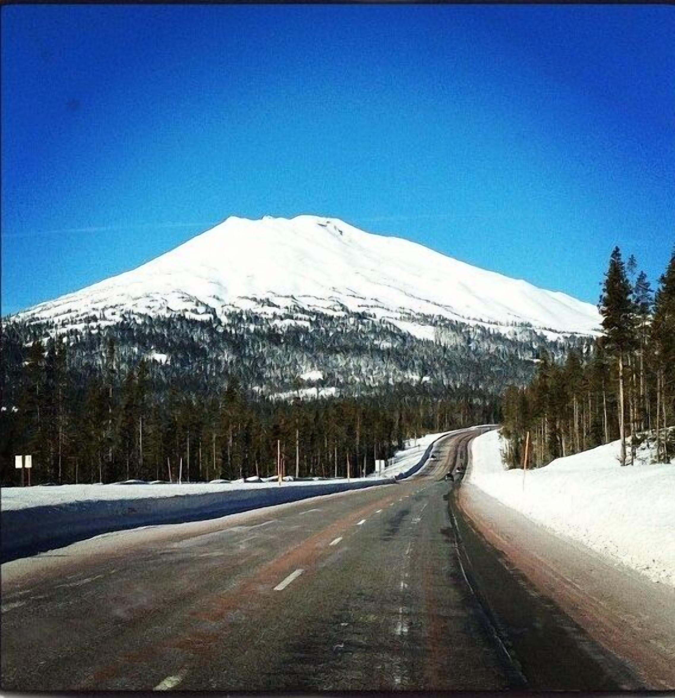 NOTHING FANCY! GREAT CABIN, GREAT RATE! BOOK YOUR GETAWAY NOW!!!