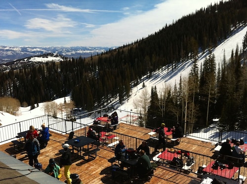 Ski-In/Ski-Out PARK CITY VACATION CONDO with MOUNTAIN VIEW!