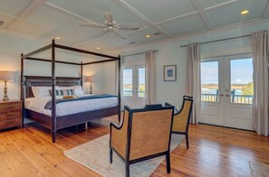 5 habitaciones, tabla de planchar con plancha y acceso a internet