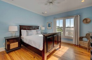 5 bedrooms, iron/ironing board, internet