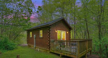 Blue Rose Cabins - Lovebirds Cabin