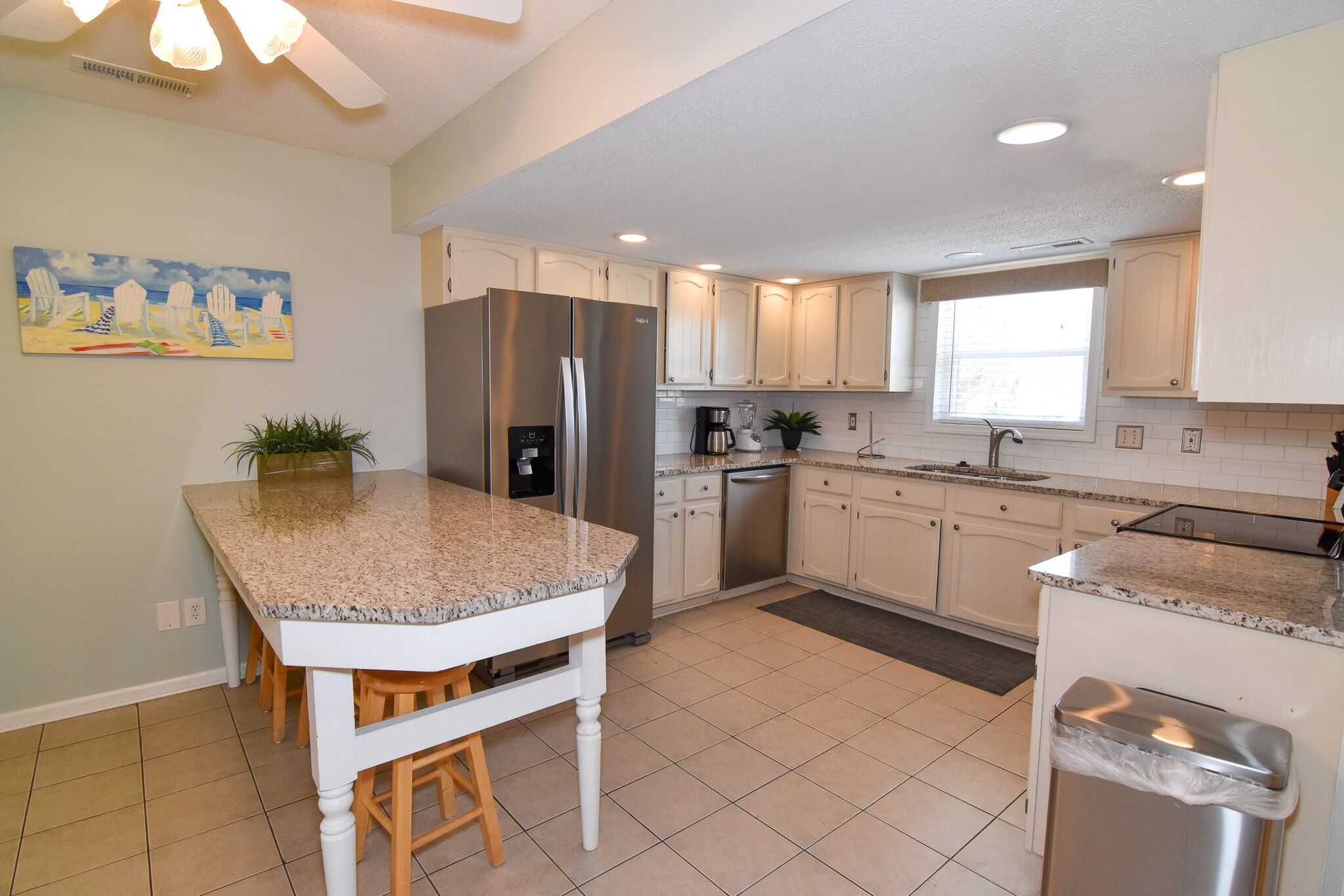 GOLF CART INCLUDED Sleeps 12. 4 bedroom 3 bath Channel House