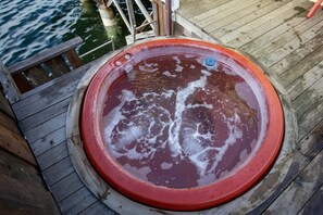 Outdoor spa tub - Sea Mist Cottage | Coastal Charm w/ Stunning Views (Marshall)