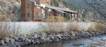 Downtown Loft with Balcony, across from river confluence, walk to restaurants