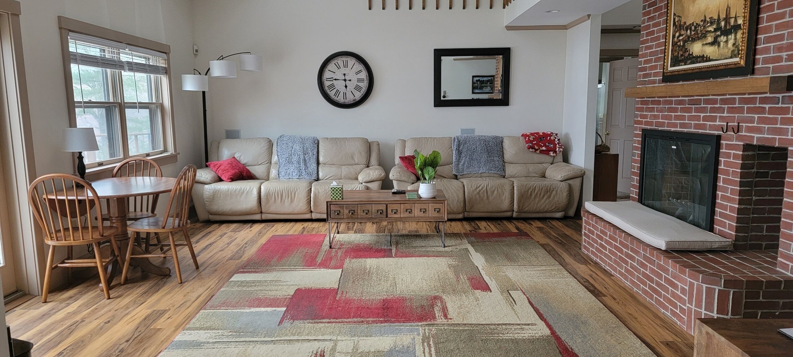 The Lake House- 1370 Western Road