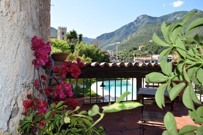 Fantastic villa with private salt water swimming pool in Toirano near to Loano