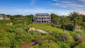 Exterior - Port of Call on Isle of Palms OCEAN FRONT, Pool, boardwalk, putting green (Isle of Palms)