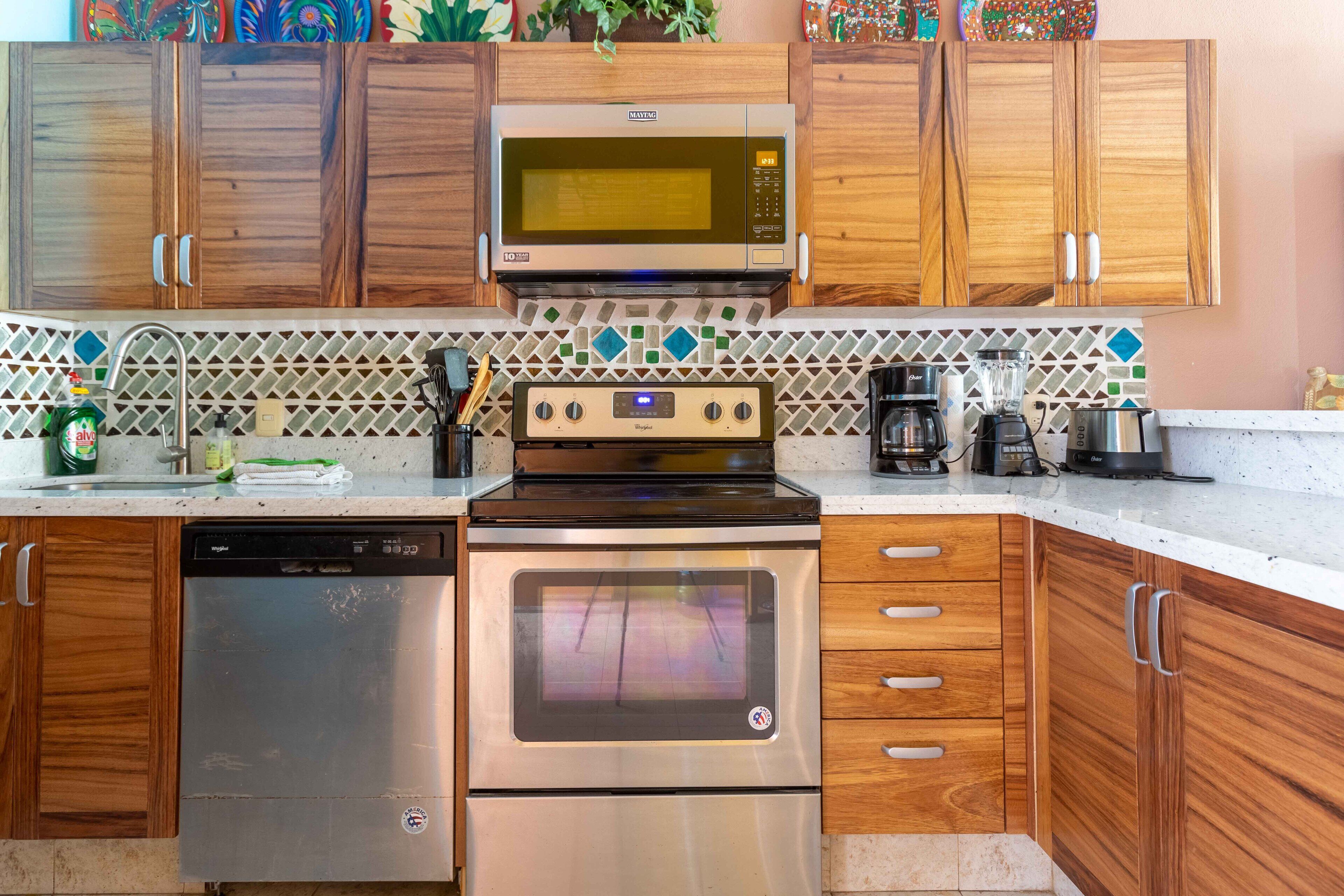 Colibrí Condo 301  Oceanfront with eclectic and artsy vibe