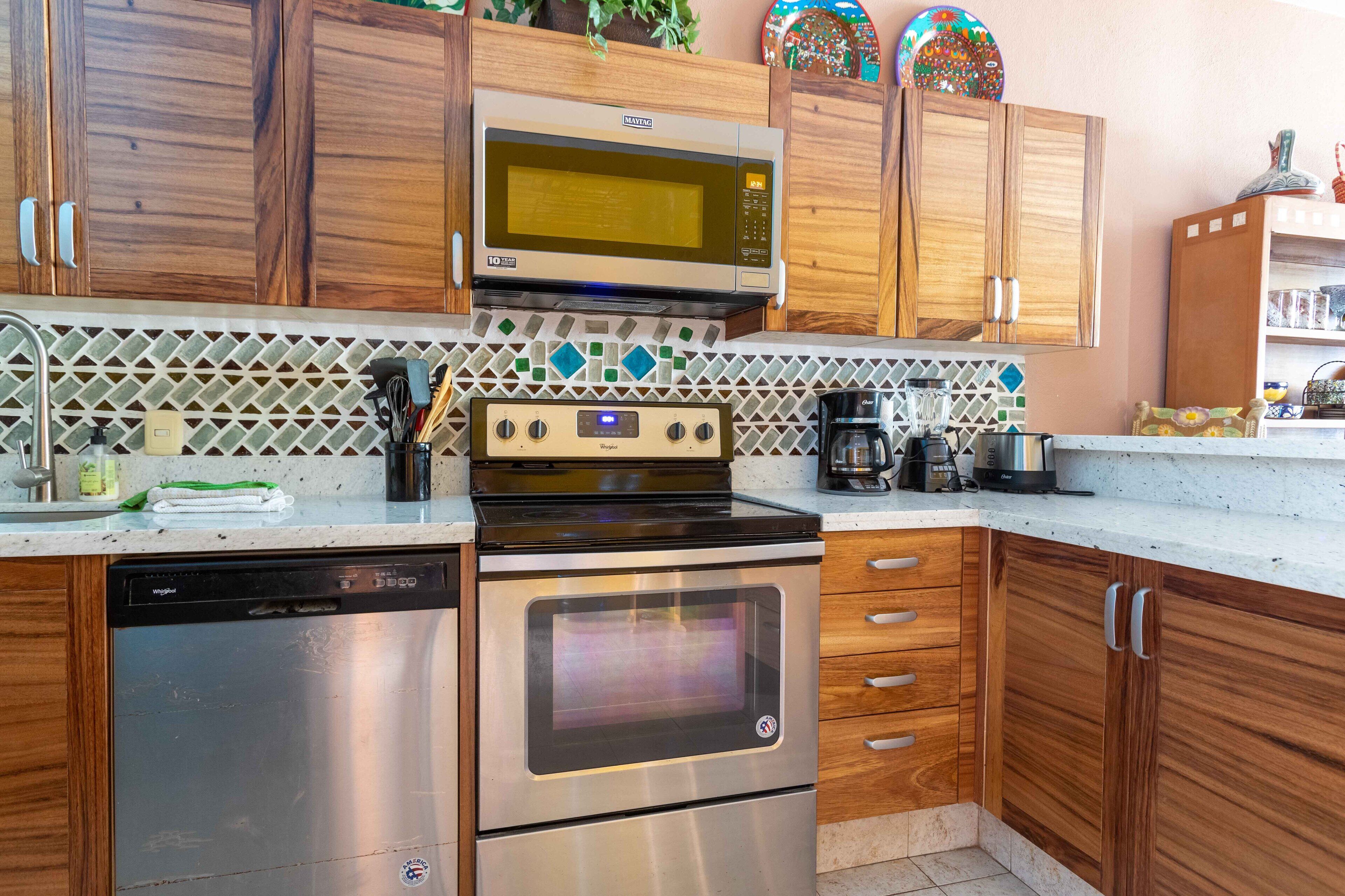 Colibrí Condo 301  Oceanfront with eclectic and artsy vibe