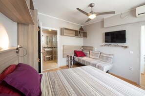 4 bedrooms, iron/ironing board, travel crib, free WiFi