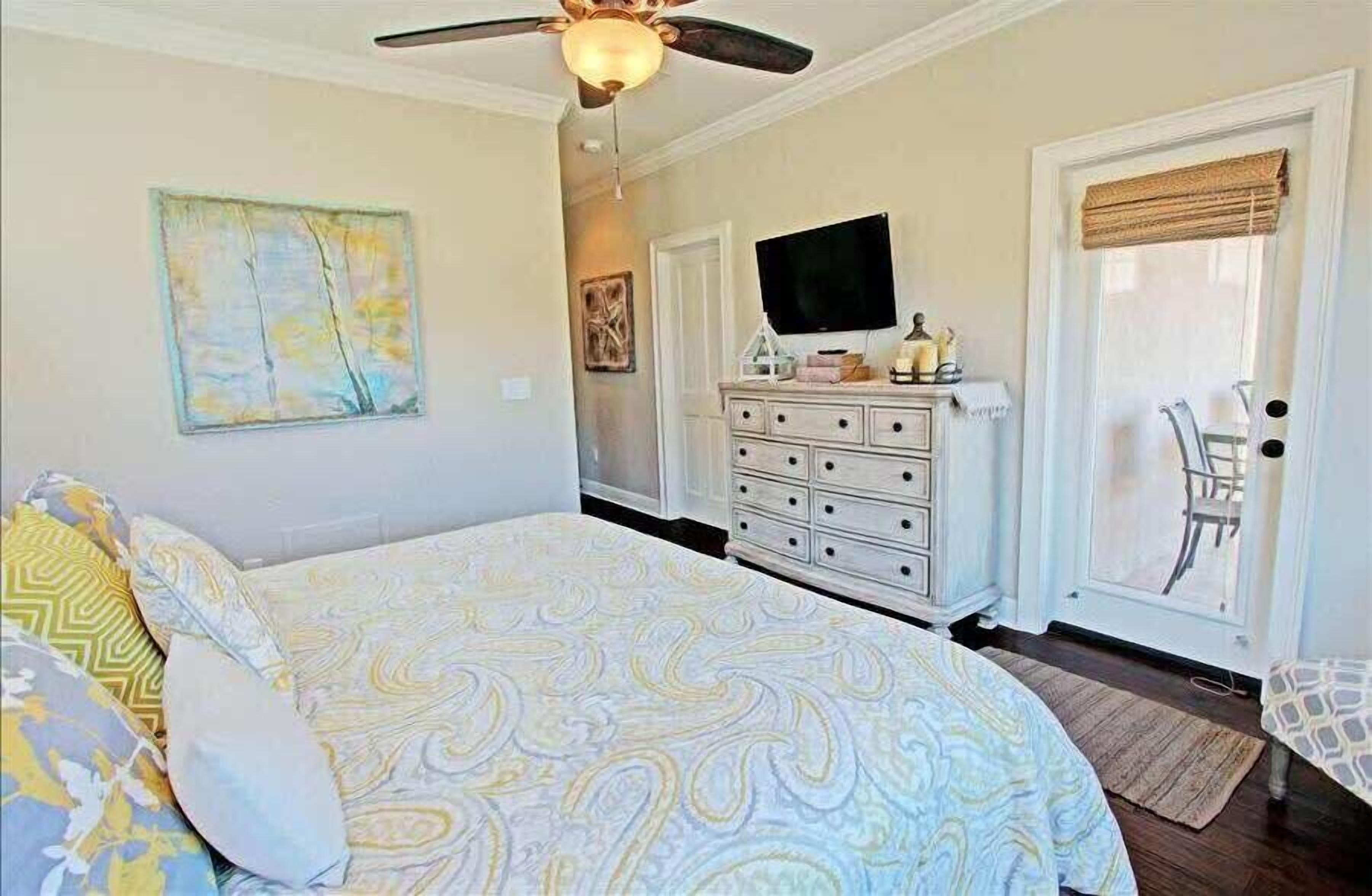 4 bedrooms, iron/ironing board, travel cot, WiFi