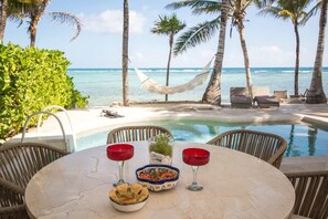 Outdoor dining - Casa Texoma: Private Waterfront Villa in Akumal (Akumal)