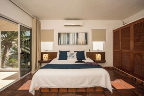 5 bedrooms, iron/ironing board, travel crib, WiFi - Casa Texoma: Private Waterfront Villa in Akumal (Akumal)