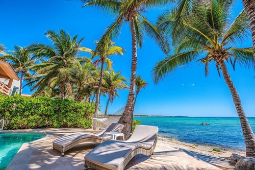 Casa Texoma: Private Waterfront Villa in Akumal