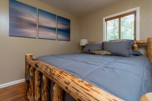 2 Schlafzimmer, Schreibtisch, Bügeleisen/Bügelbrett, kostenloses WLAN