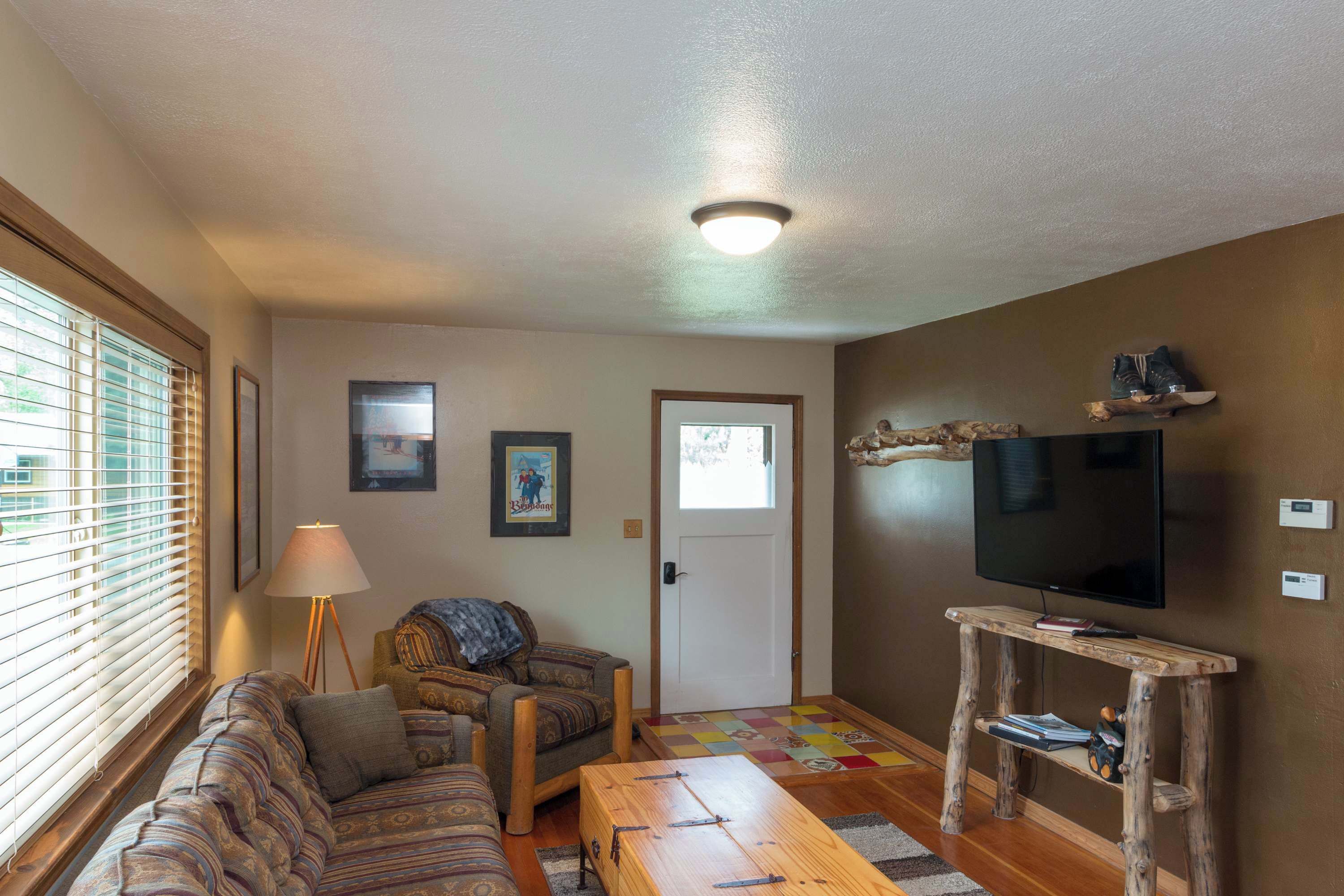 Télévision, cheminée