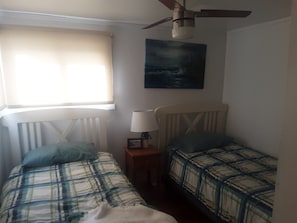 3 bedrooms, WiFi - Relaxing summer rental, walking distance to the beach, short ride to the outlets (Westbrook)