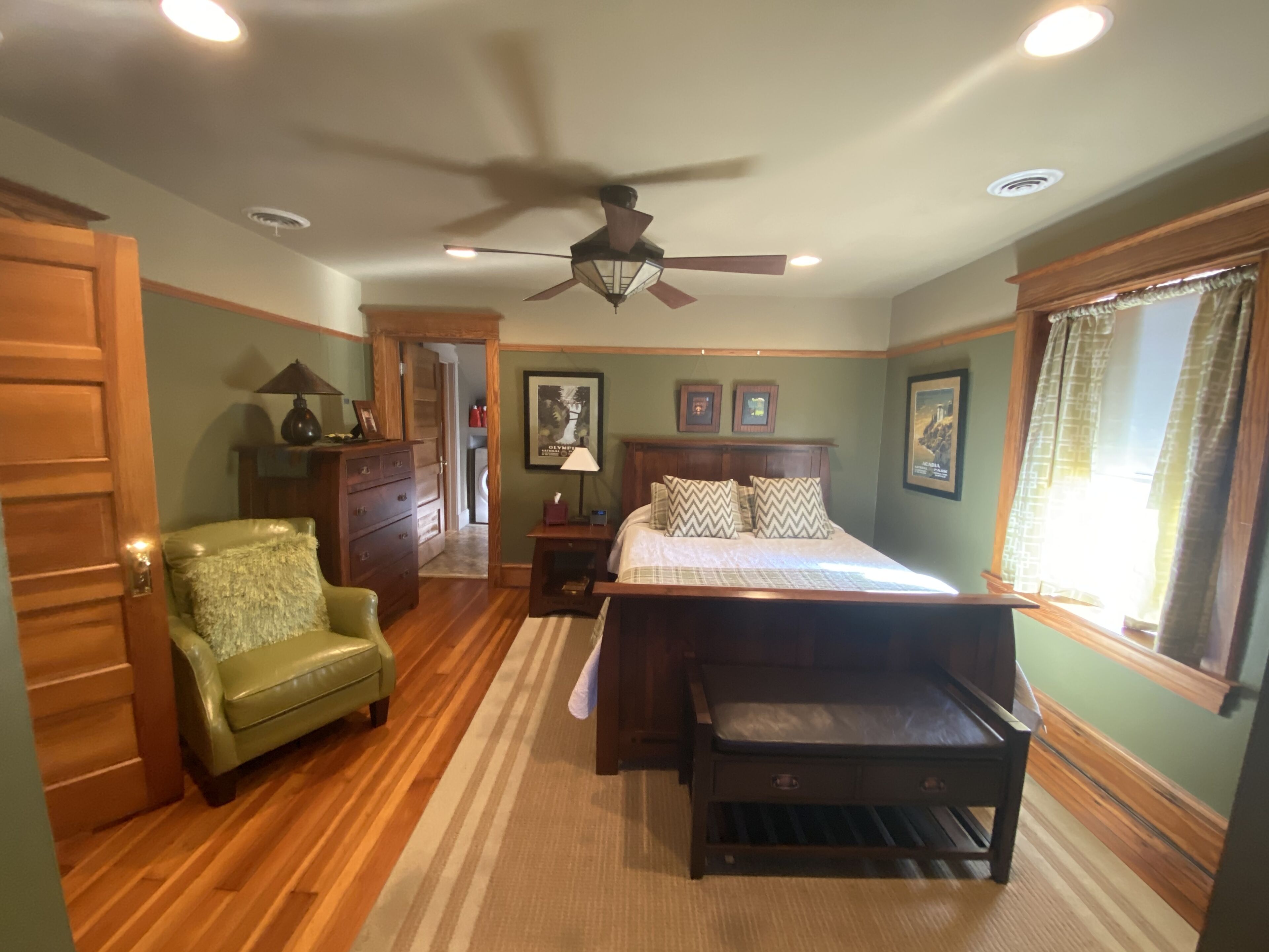 Hyde Park Mansion Loft 2 Bed 2 Bath Kitchen