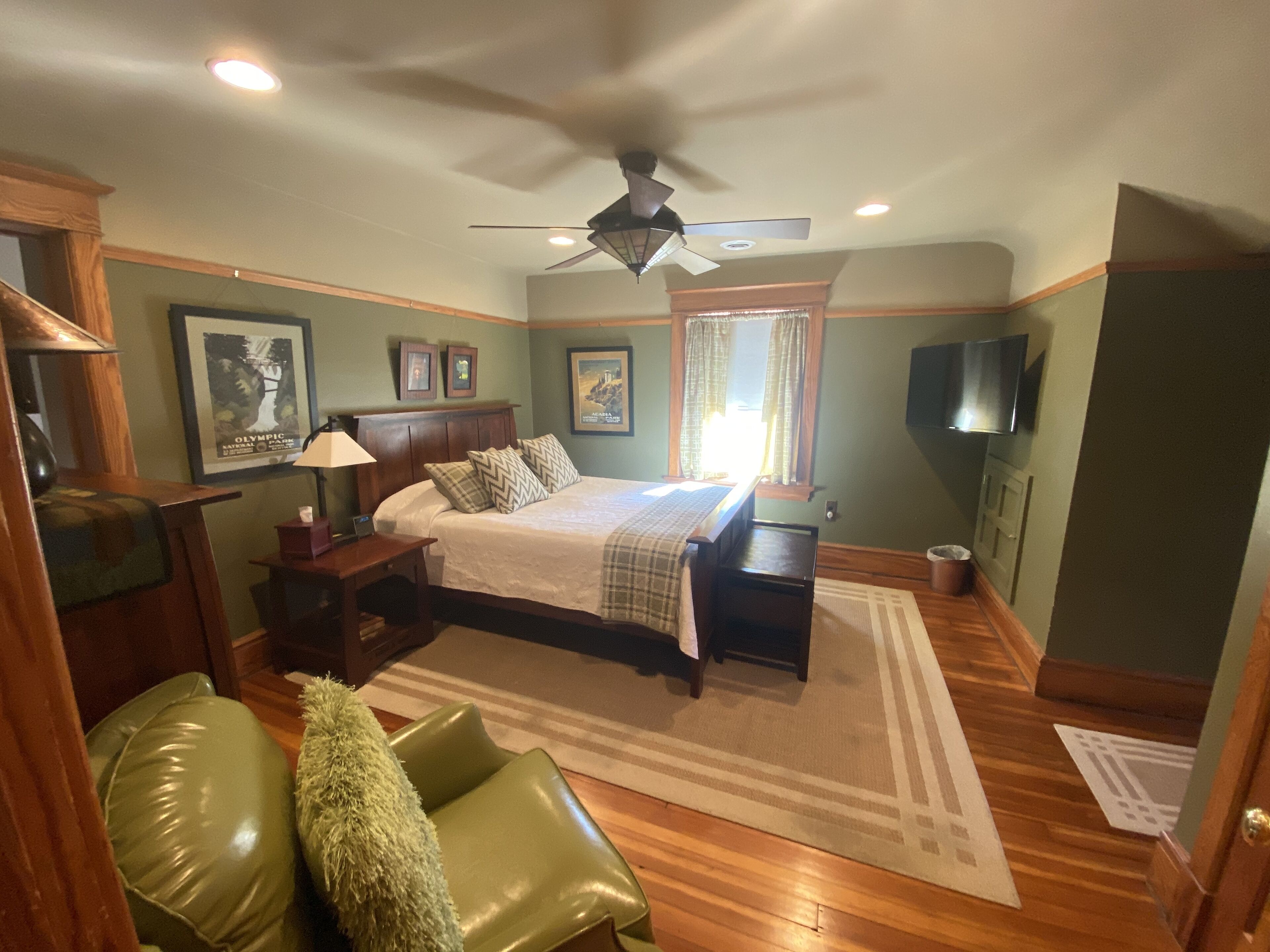 Hyde Park Mansion Loft 2 Bed 2 Bath Kitchen