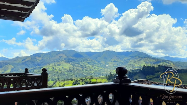 Standard Triple Room, Mountain View | Mountain view