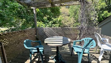 Upper Carriage House | Terrace/patio