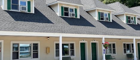 숙박 시설 정면