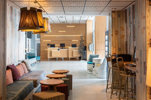 Reception - Apartamentos Madrid Airport Affiliated by Meliá (Madrid)