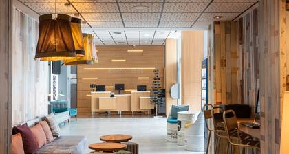 Apartamentos Madrid Airport Affiliated by Meliá