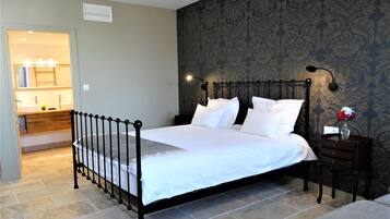 Literie de qualité supérieure, décoration personnalisée