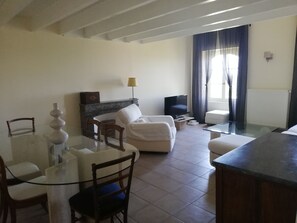 Leilighet | Oppholdsområde | Leker