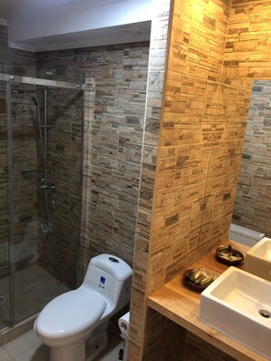 Apartment, 2 Bedrooms | Bathroom