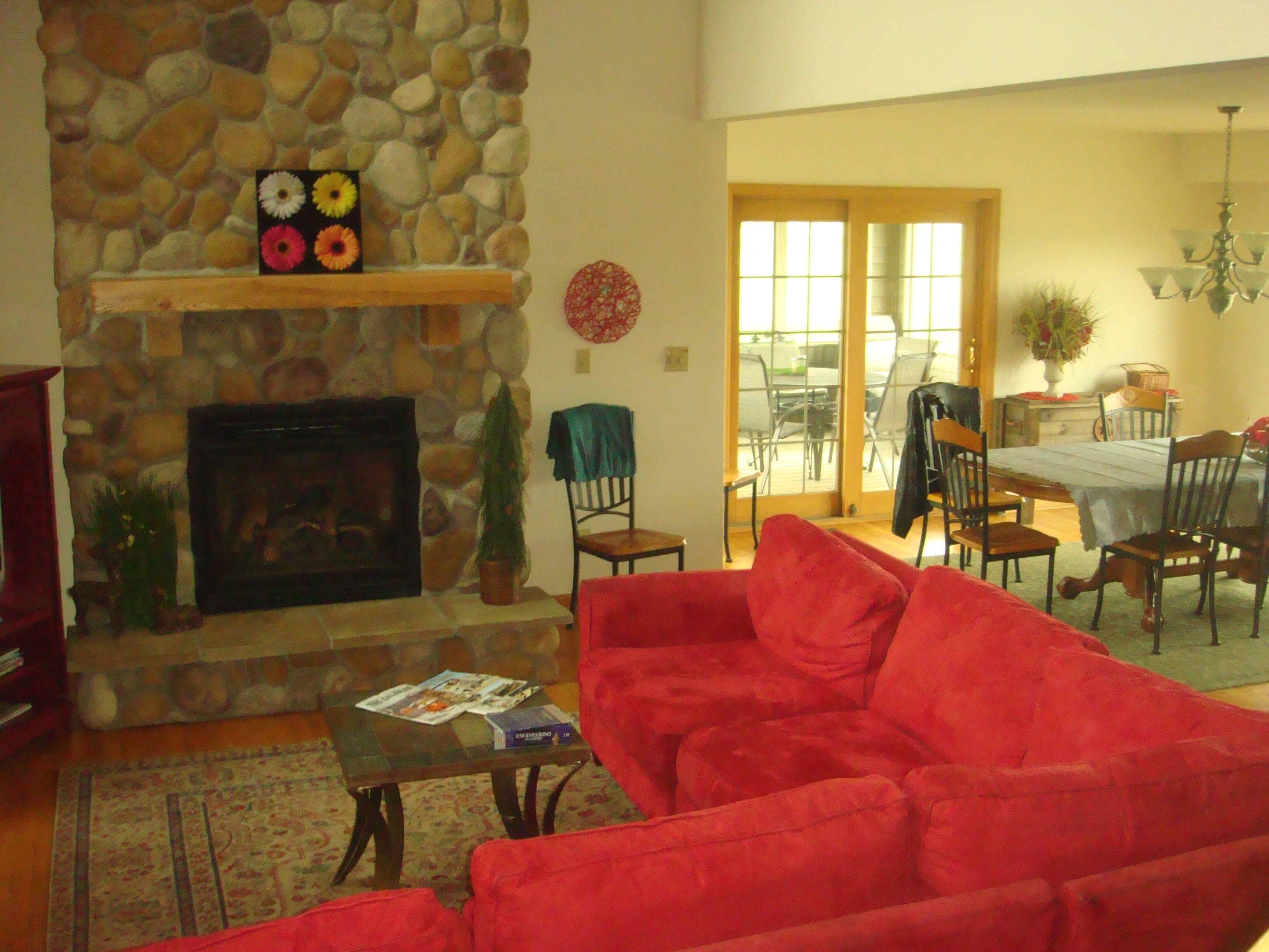 Enjoy 3 floor, 5BR/5BA new house w/Views of Lake, Outside Jacuzzi, Game Room etc