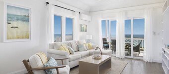 Condo w/Views, Beach, Htd Pool, Golf Cart, Kayaks, Gym, Pickleball Court!