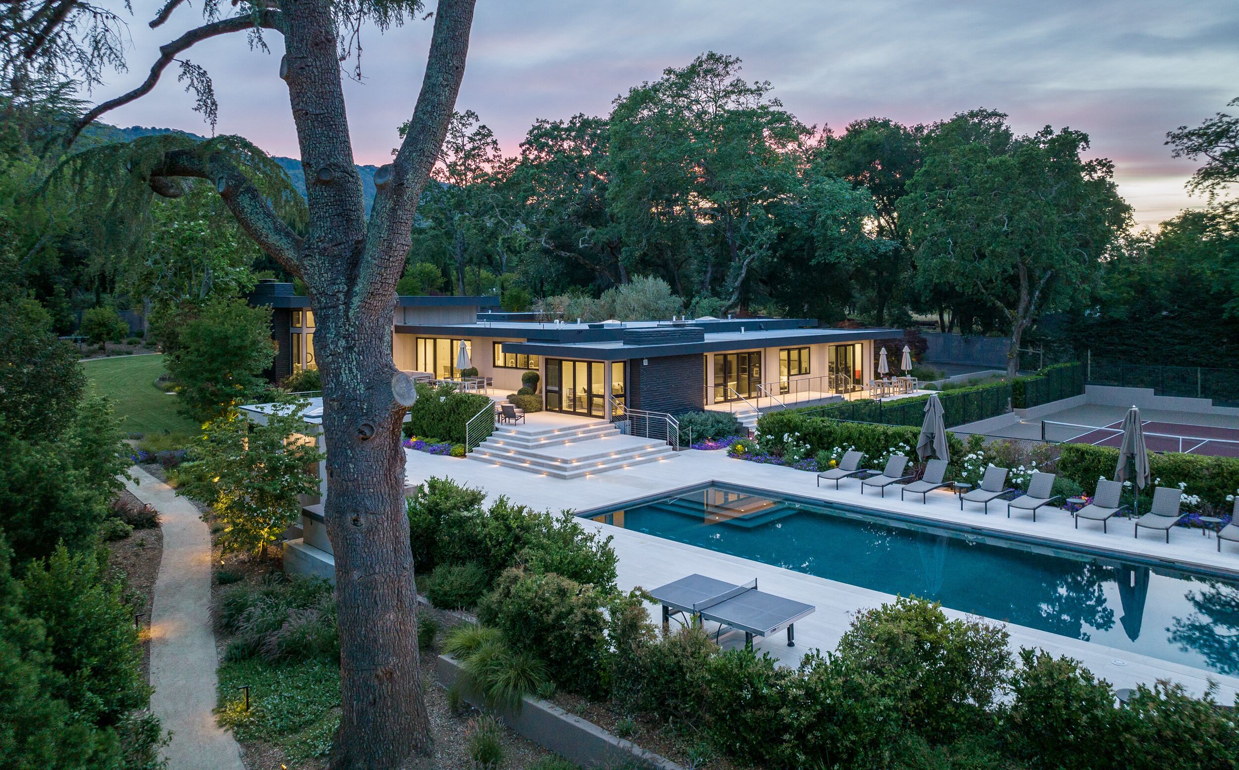 7 KING SUITES Exclusive & Luxurious - Tennis Bocce Croquet - 60’ Saltwater Pool
