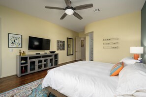 3 bedrooms, iron/ironing board, free WiFi, bed sheets