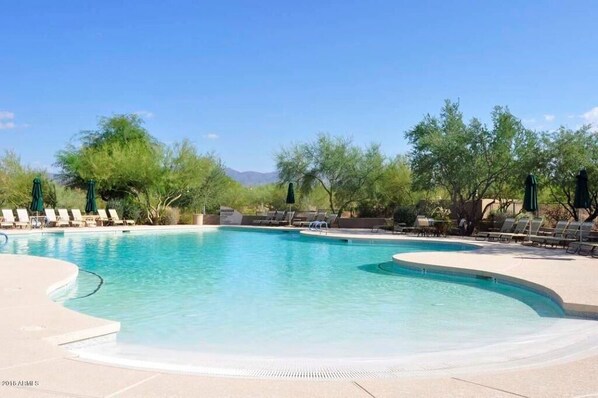 Beheizter Pool
