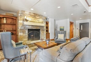 TV, fireplace, stereo - Mountain Views - A/C - Multiple Pools and Hot Tubs, Private W/D (Steamboat Springs)