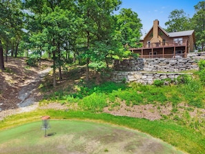Property grounds - Elegant 2700 Sq Ft True Log Cabin-Private Hot Tub-Game Room-Pool Table-Best View Near Big Cedar (Ridgedale)