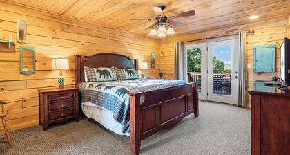 Elegant 2700 Sq Ft True Log Cabin-Private Hot Tub-Game Room-Pool Table-Best View Near Big Cedar