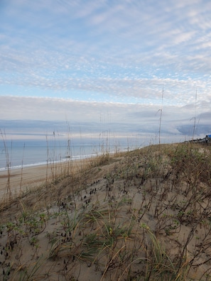 Plage à proximité, chaises longues