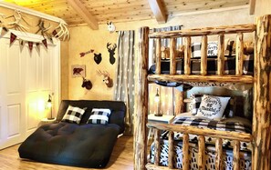 5 bedrooms, desk, iron/ironing board, travel cot