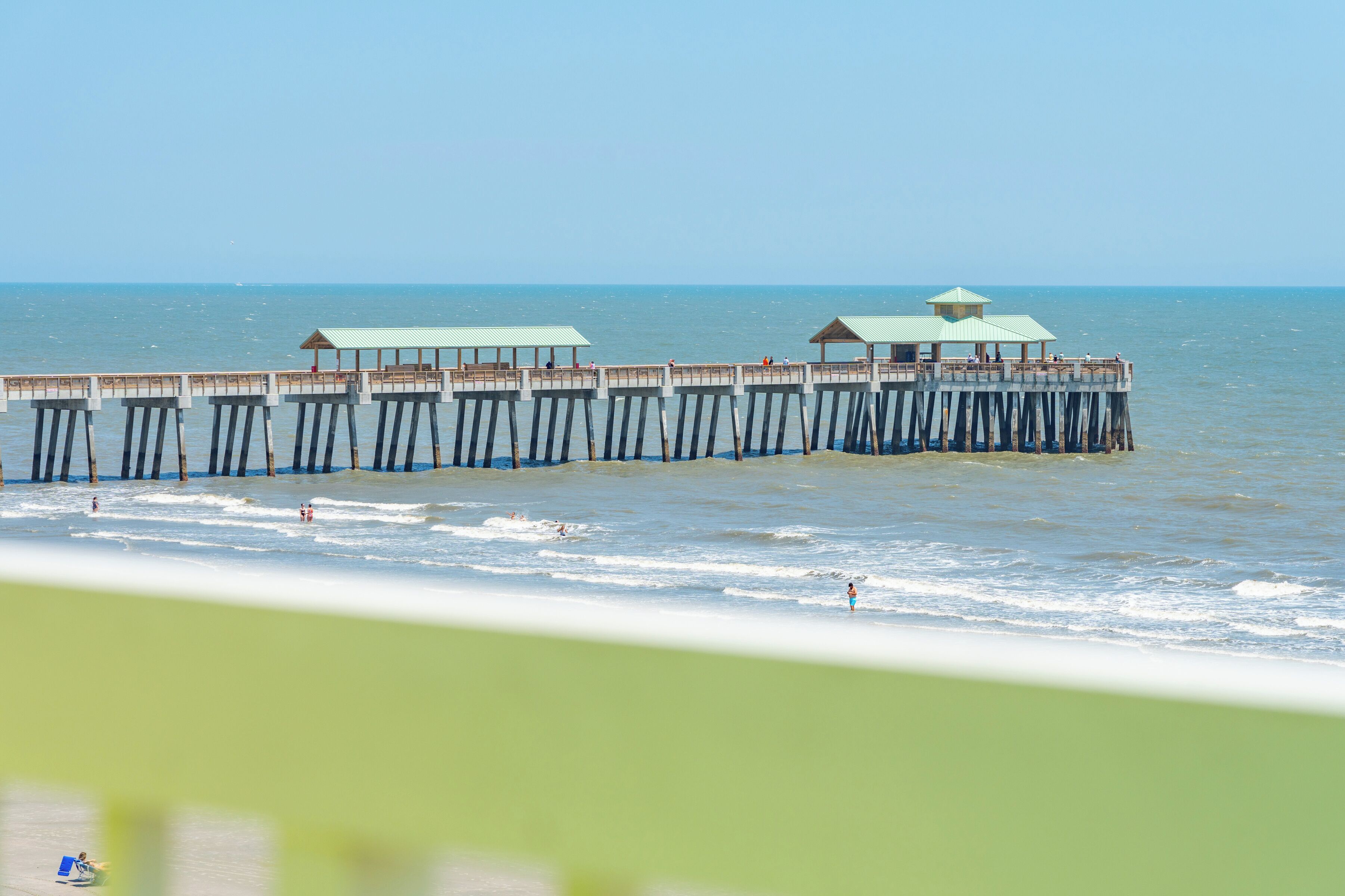 COV 411 - Riding the Waves - Top Floor Bright and Spacious Oceanfront Villa - 2 Pools